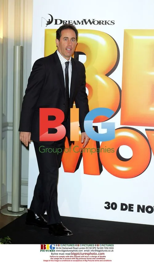 Jerry Seinfeld and Arturo Valls at Bee Movie Premiere