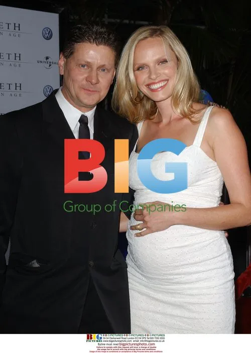 Rachel Roberts and Andrew Niccol at "Elizabeth: The Golden Age" premiere