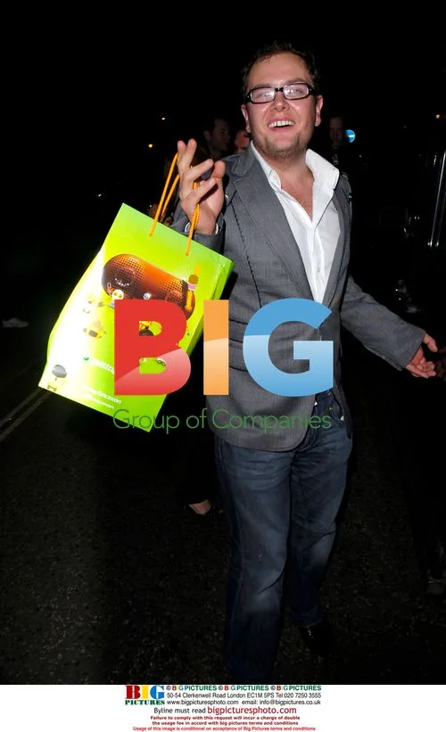 Alan Carr leaving the Met Bar
