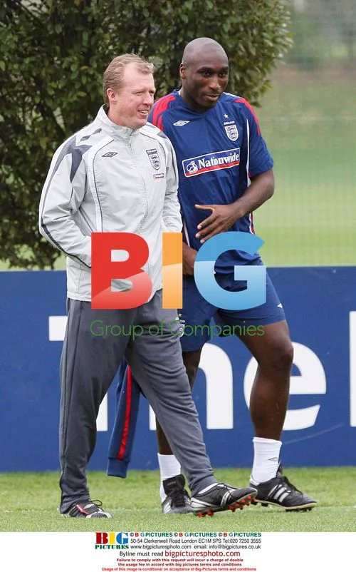 McClaren and Campbell at England training