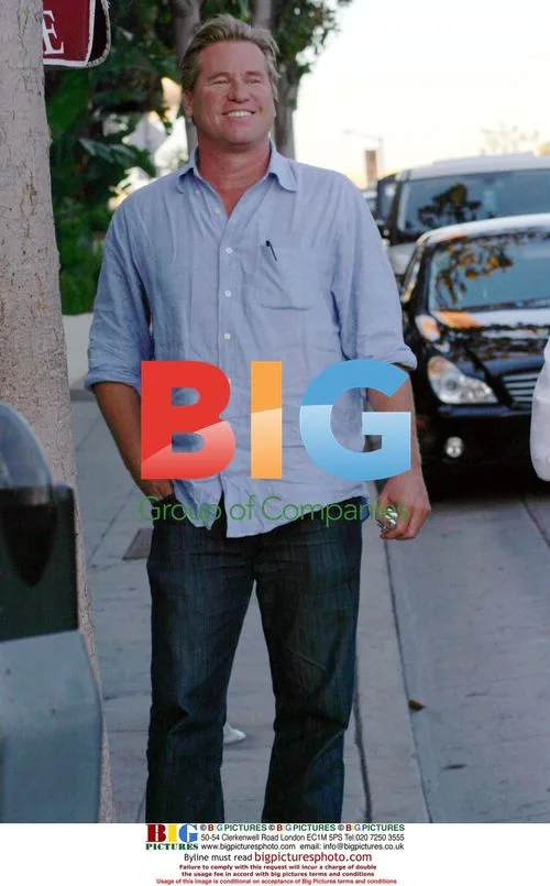 Val Kilmer Dining with Son