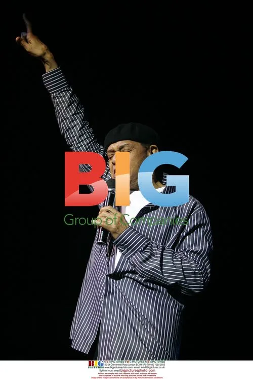 Al Jarreau and George Benson perform at Givin' it up tour