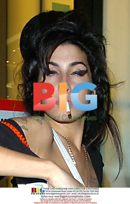 Amy Winehouse Late Night Shopping