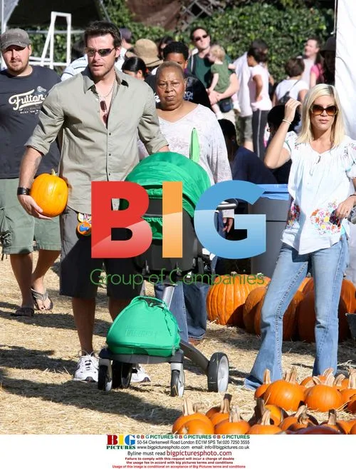 Tori Spelling and Family at Mr. Bones Pumpkin Patch