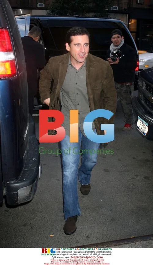 Steve Carell Arrives at Regis & Kelly Show