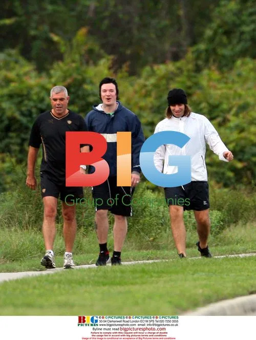 Liam Gallagher Jogs with Friends in USA