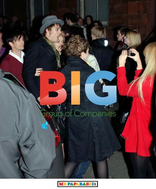 Pete Doherty and Babyshambles grab burger before gig