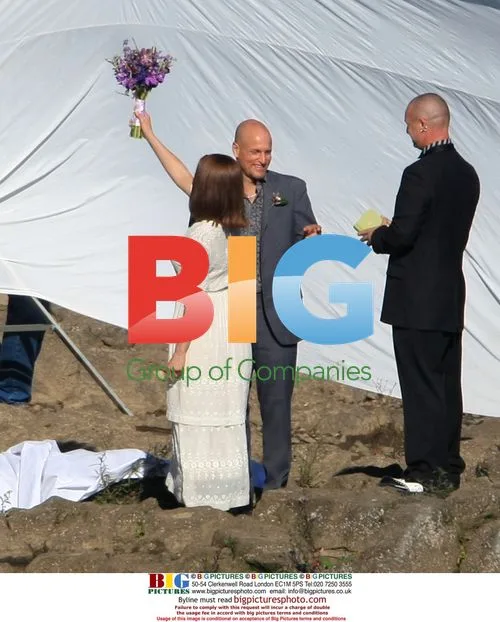 Jennifer Aniston and Woody Harrelson Film Wedding Scene