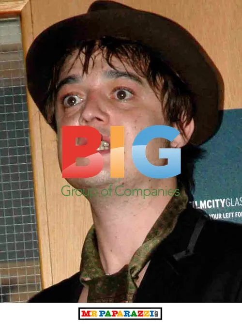 Pete Doherty and Babyshambles get burger before gig