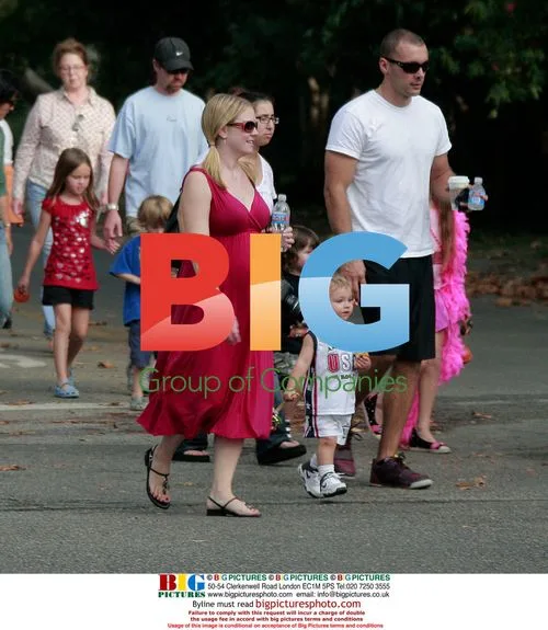 Melissa Joan Hart and Family Out for Walk
