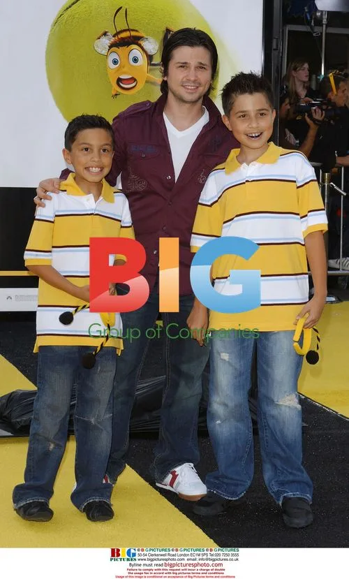 Freddie Rodriguez and sons at 'Bee Movie' premiere
