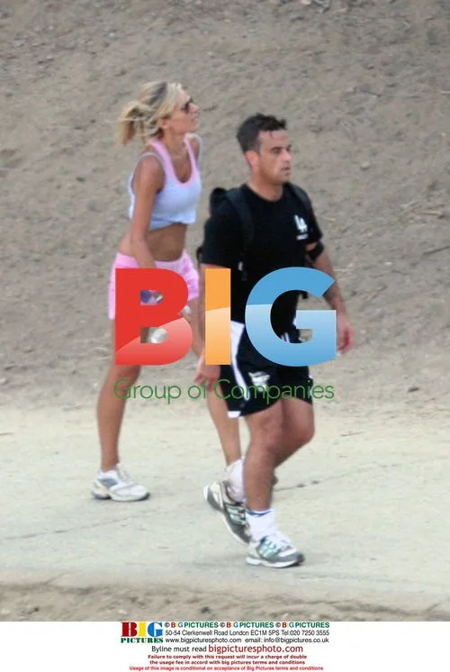 Robbie Williams and Clare Staples Work Out in LA