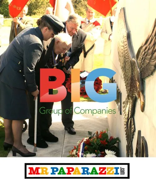 WWII Veteran Henry Allingham Lays Wreath in France