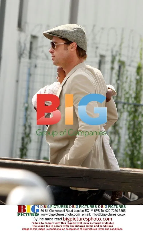 Brad Pitt and Angelina Jolie with children in Venice