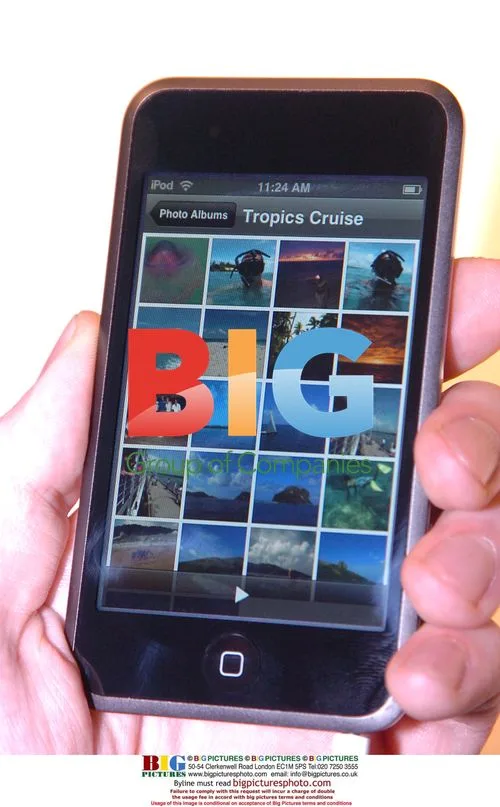 Apple Unveils iPod Touch