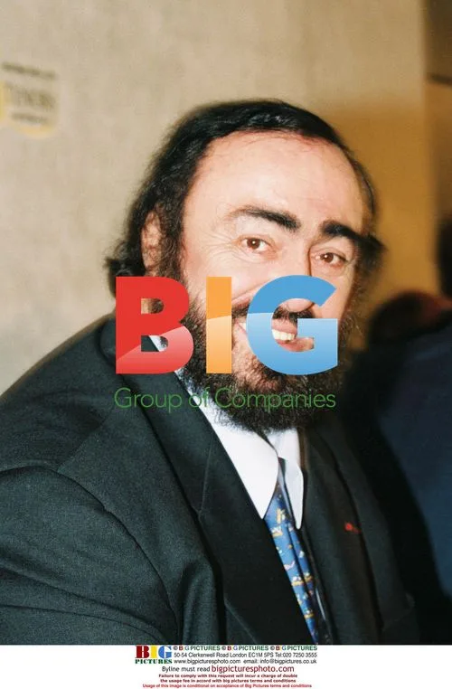Luciano Pavarotti at 'Three Tenors' Press Conference