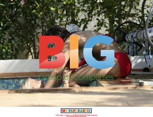 Big Brother's Shabnam Paryani on Holiday in Portugal