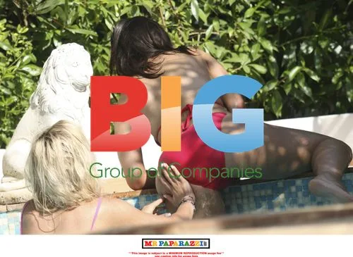 Big Brother's Shabnam Paryani on Portugal Vacation