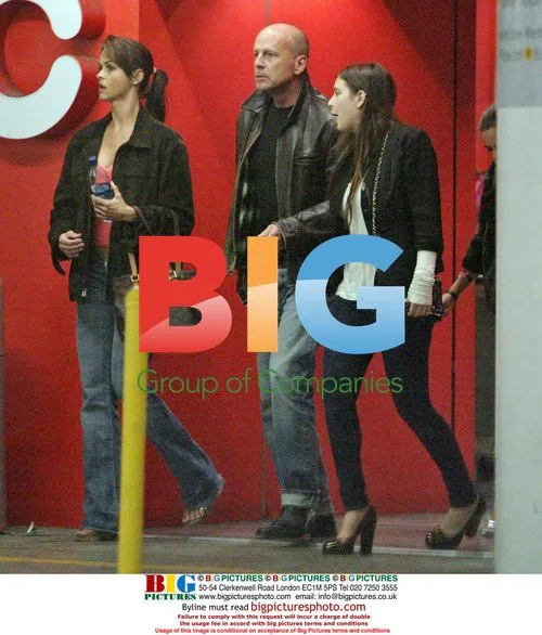 Bruce Willis Out with Girlfriend and Daughters
