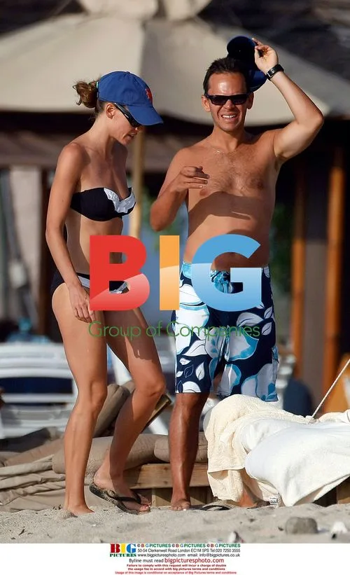 Hillary Swank Vacations in Hawaii