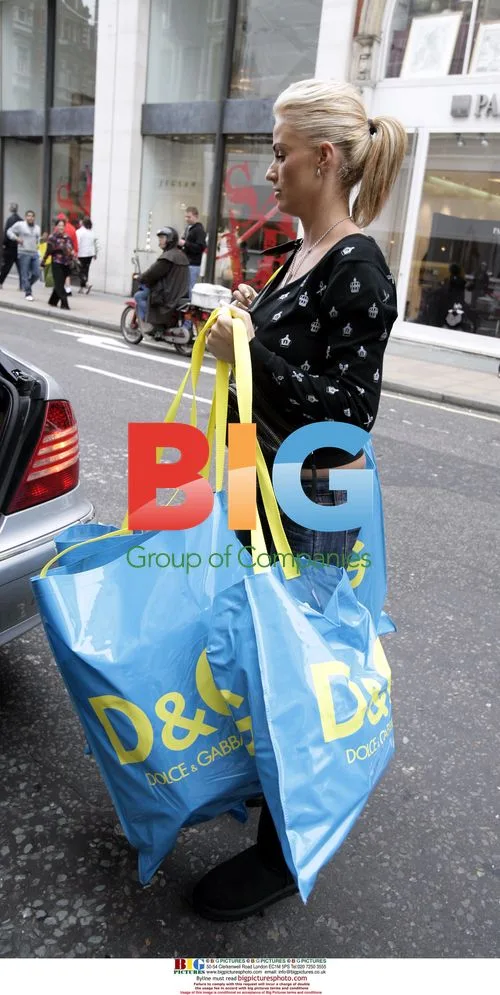 Katie Price Shopping with Mum
