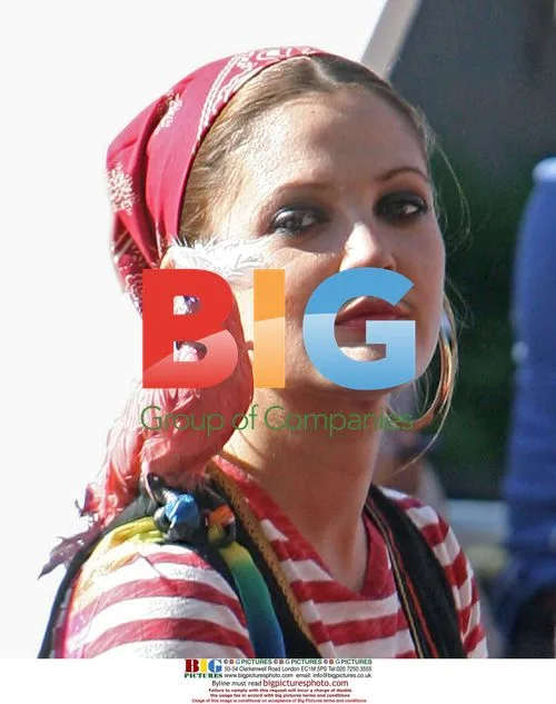 Drew Barrymore and Kevin Connolly film "He's Just Not That Into You" scene