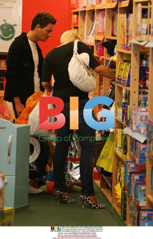 Jade Goody and David Wickenden Shopping at Bluewater