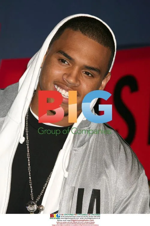 Chris Brown arrives at 2007 MTV VMAs