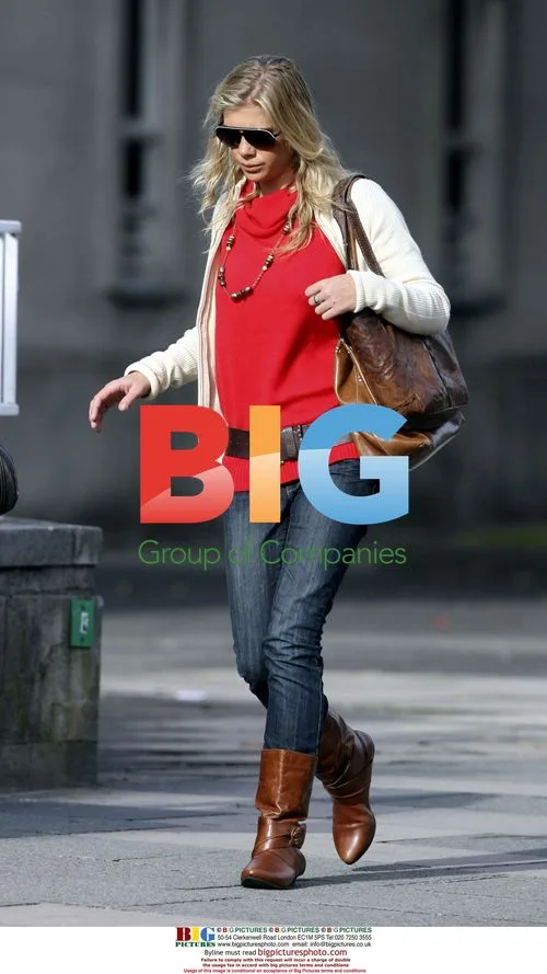 Chelsy Davy Arriving at University