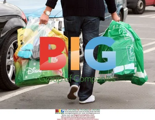 Jade Goody and David Wickenden Shopping