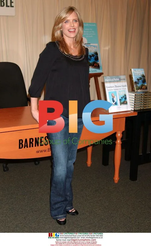 Courtney Thorne-Smith Signs New Book