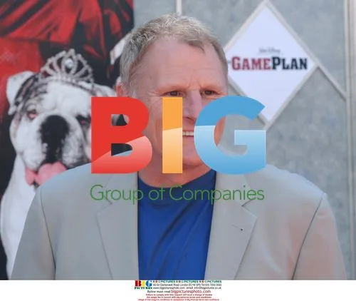 Gordon Clapp at "The Game Plan" Premiere