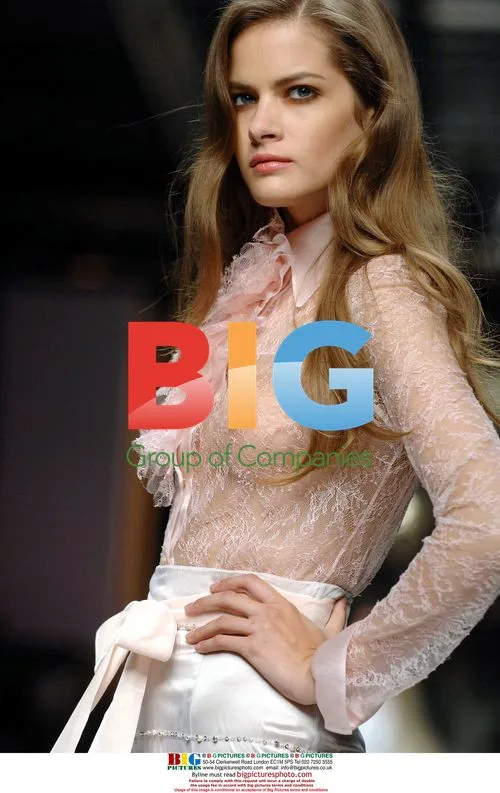 Valentin Yudashkin Fashion Show 2007-2008