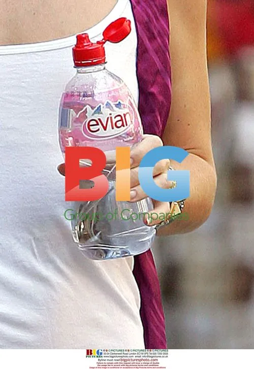 Kate Hudson Seen Drinking Water in Soho, NYC
