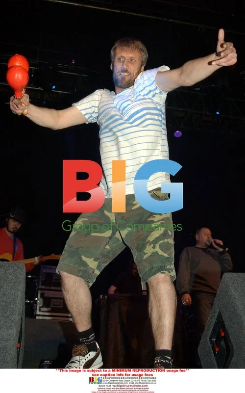 Bez Snorts Powder on Stage with Happy Mondays in Dublin