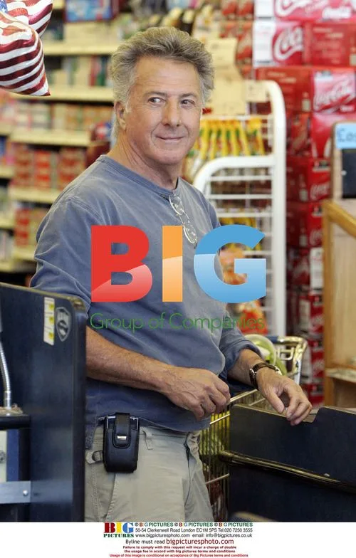 Dustin Hoffman grocery shopping in Malibu