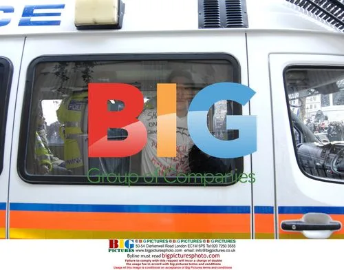 Pro-Tibet protester arrested during Olympic torch relay