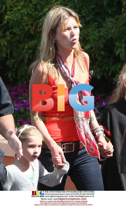 Kate Moss and Daughter Visit Universal Studios