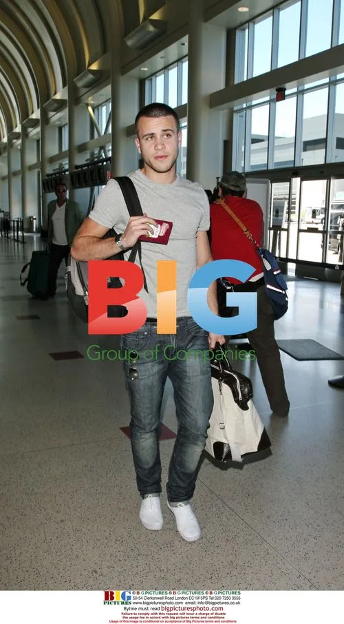 Leona Lewis Departs from LAX