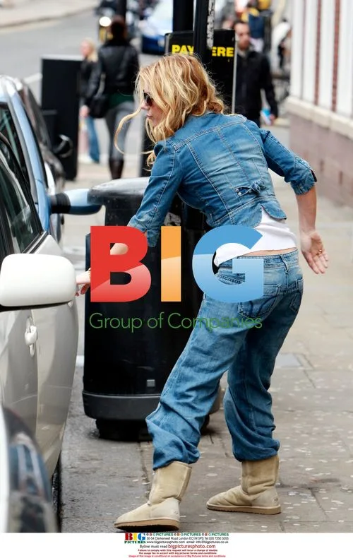 Geri Halliwell Out Shopping with Daughter