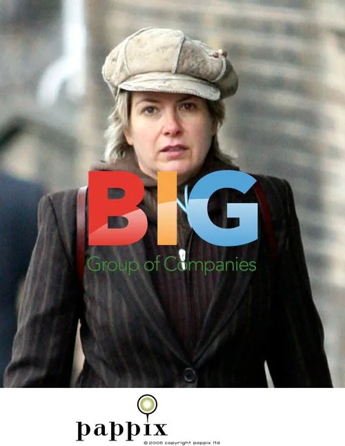 Penny Smith strolling in North London