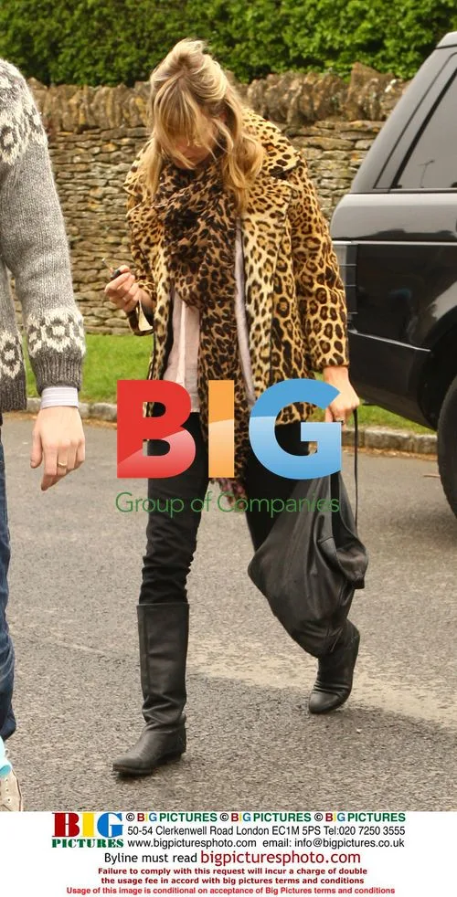 Kate Moss Family Lunch in Cotswolds