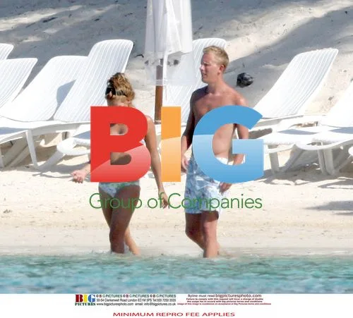 Billie Piper and Laurence Fox on Holiday