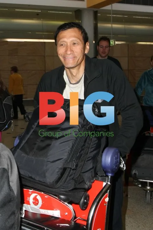 Wiggle Jeff Fatt Arrives at Sydney Airport