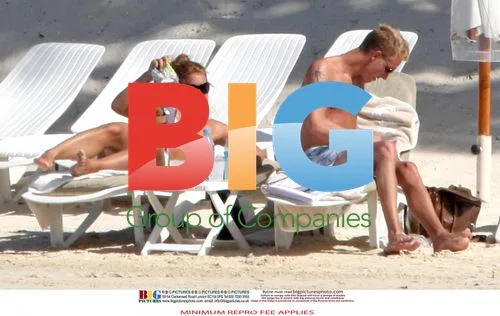 Billie Piper and Laurence Fox on Vacation