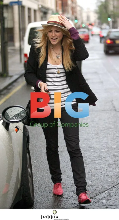 Fearne Cotton Leaving Radio One Studio