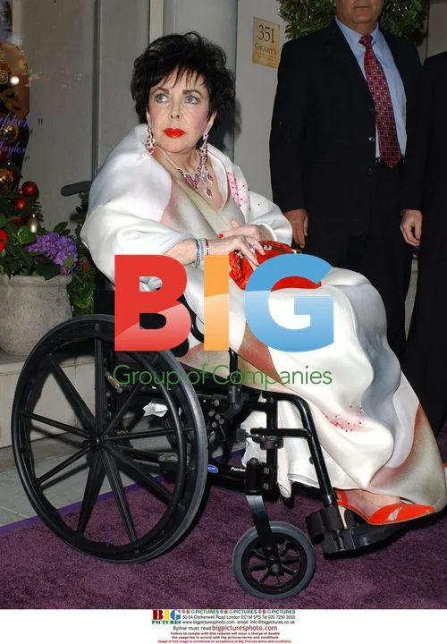 Elizabeth Taylor in hospital
