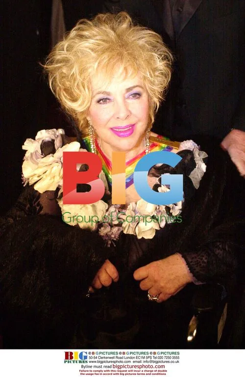 Elizabeth Taylor Recovering in Hospital