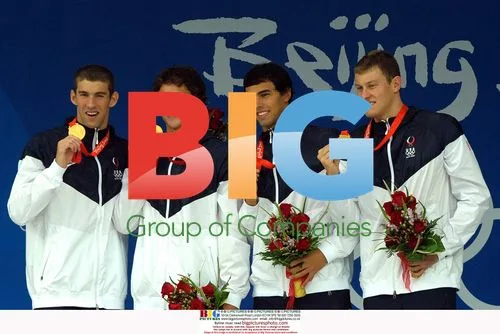 USA Swimmers Celebrate Gold Medal