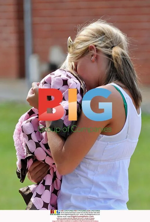Jamie Lynn Spears & baby Maddie phone shopping